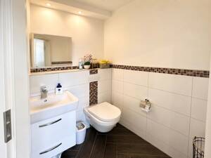 Modernes Reihenendhaus mit Garten, überdachter Terrasse und Garage in Krefeld – 47804 Krefeld – Vorschaubild 7
