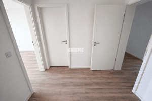 antaris Immobilien GmbH **Viel Platz zum Leben - 4 Zimmer, Terrasse & 2 Bäder** – 99085 Erfurt – Vorschaubild 2