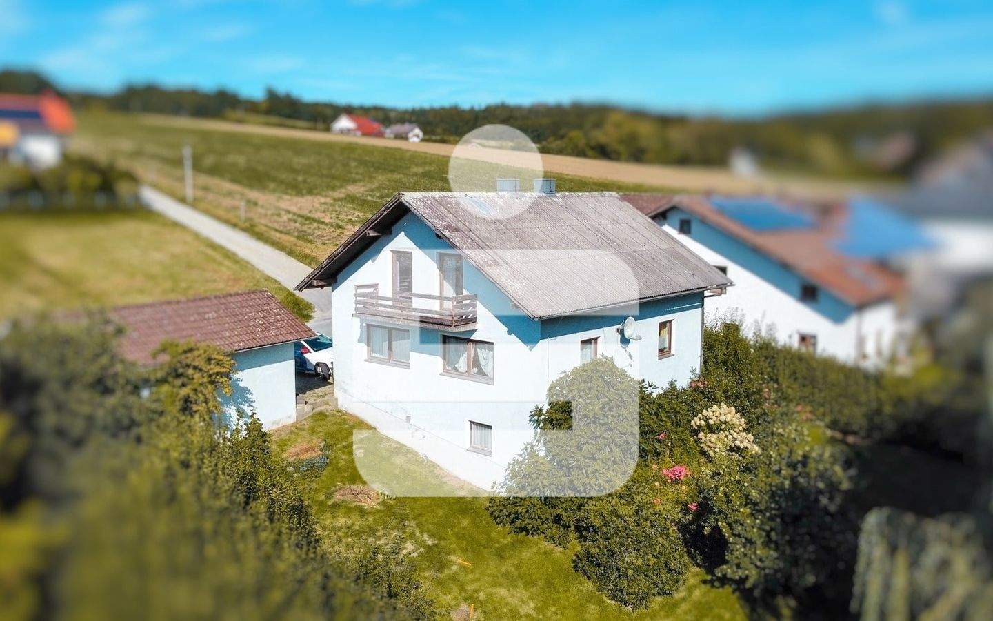 Hier steckt mehr drin - Einfamilienhaus mit Entwicklungschance nähe Haarbach! – Haarbach – Bild 1 von 9