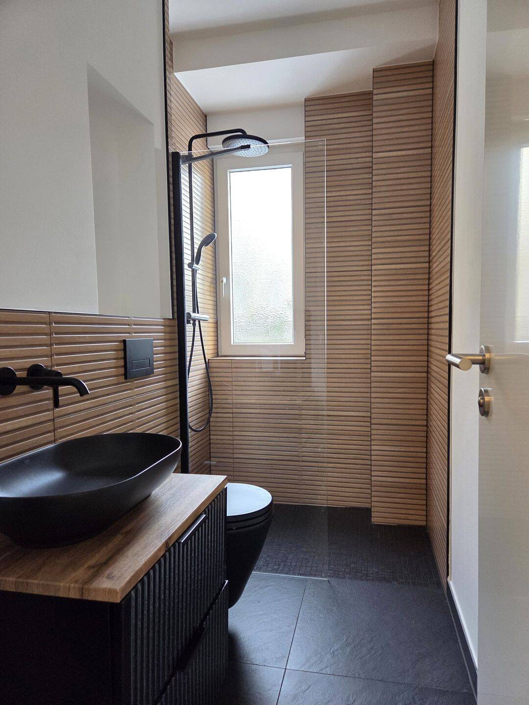 Kernsanierte ruhige zentrale Whg mit Blk und Stlpl. – Berlin – Vorschaubild 9
