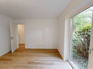 Einziehen und Wohlfühlen: Sanierte 4-Zimmer-Wohnung mit TERRASSE in ruhiger Lage – 22559 Hamburg – Vorschaubild 5
