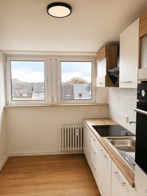 Renovierte DG-Wohnung: 3 Zimmer mit EBK und Stellplatz – 54294 Trier – Vorschaubild 2