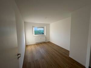 Provisionsfrei! Renoviert! 4-Zimmer-Wohnung mit Garten und Stellplatz! – 33739 Bielefeld – Vorschaubild 9