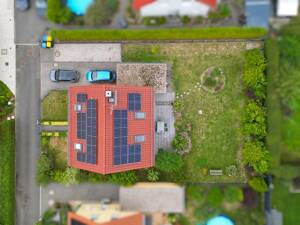 idyllische Siedlungslage | Bj. 2012 - freistehend | Kamin | Fußbodenheiz. | EBK | PV-Anlage | Garage – 4207 Leipzig – Vorschaubild 2