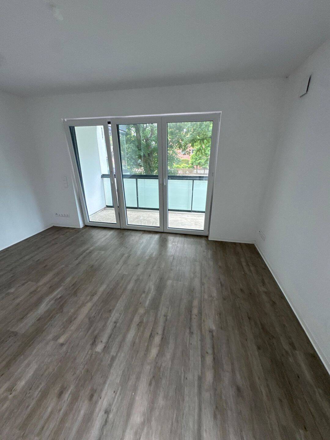 Moderne Erdgeschosswohnung mit Balkon in Peine