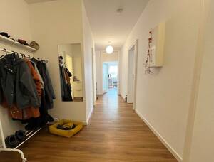 Hell & modern & viel Platz: 3 Zimmer mit Balkon, guter Schnitt, modernes Bad, Gäste-WC, Aufzug – 50968 Köln – Vorschaubild 6