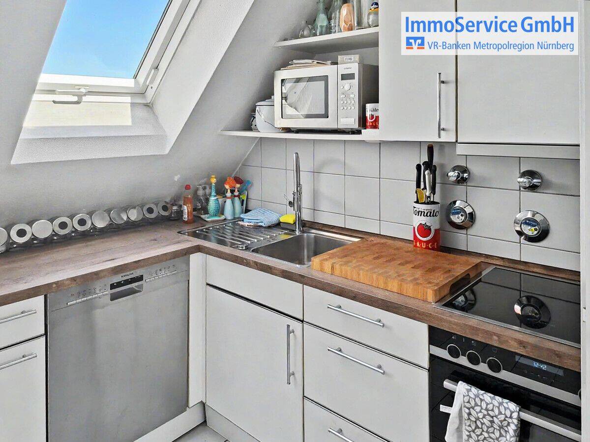 Schicke 2,5-Zimmer-Penthouse-Maisonette mit Dachterrasse und Burgblick in attraktiver Lage – Nürnberg – Vorschaubild 5