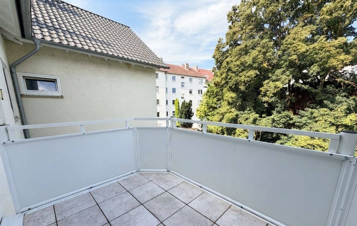 Helle 3-Zimmer-Eigentumswohnung mit Balkon in begehrter Wohnlage nahe der Karlsaue in Kassel-Südstadt – Kassel – Vorschaubild 2