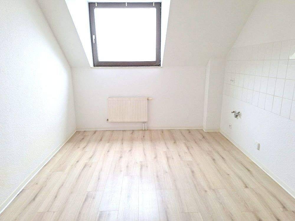 !! 3-Zimmer-Dachgeschosswohnung in ruhiger Lage !! – Chemnitz – Vorschaubild 4