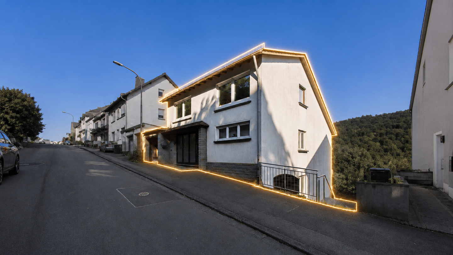 ++ PRÜM | EFH mit Entwicklungspotenzial | Vermietet | Terrasse | malerisches Hanggrundstück ++ – Prüm – Vorschaubild 4