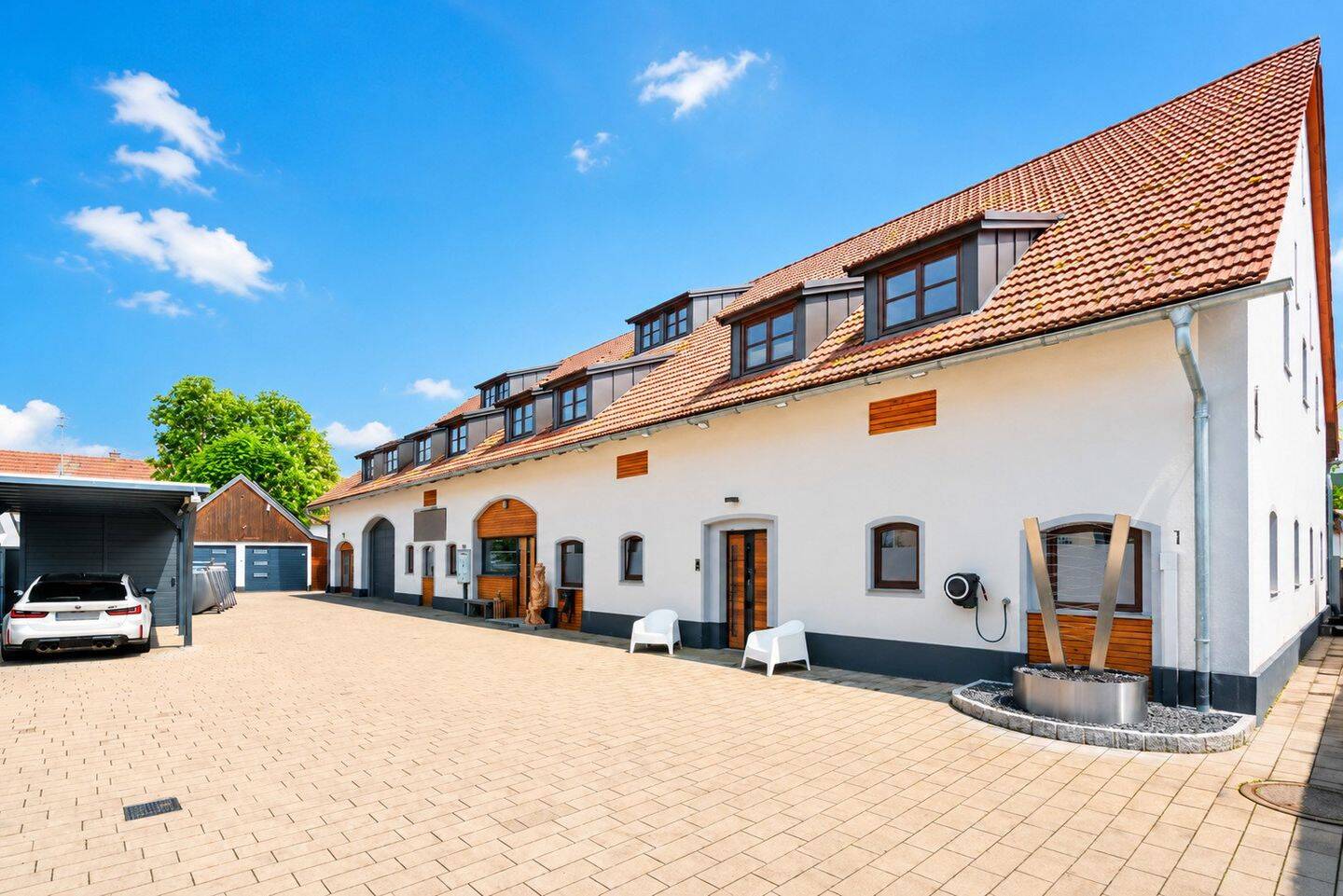 RENDITEOBJEKT* PERFEKT SANIERT* 6 EINHEITEN* nur 1.950.000€*