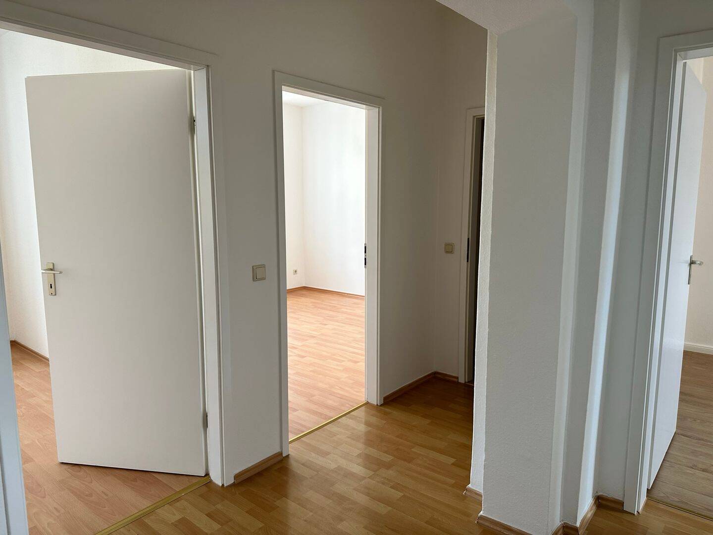 +++Süße 2-Zi.-Whg. mit neuer Einbauküche in Traumlage direkt an der Elbe+++ – Magdeburg – Vorschaubild 4
