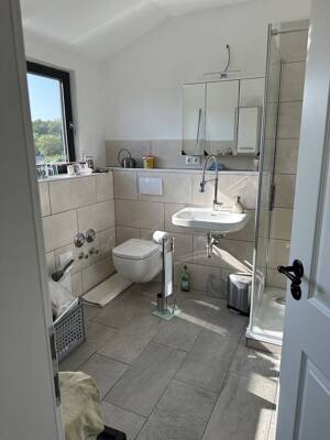 Einzimmerwohnung im Dachgeschoss, EBK, Fußbodenheizung im Duschbad – 23743 Grömitz – Vorschaubild 4