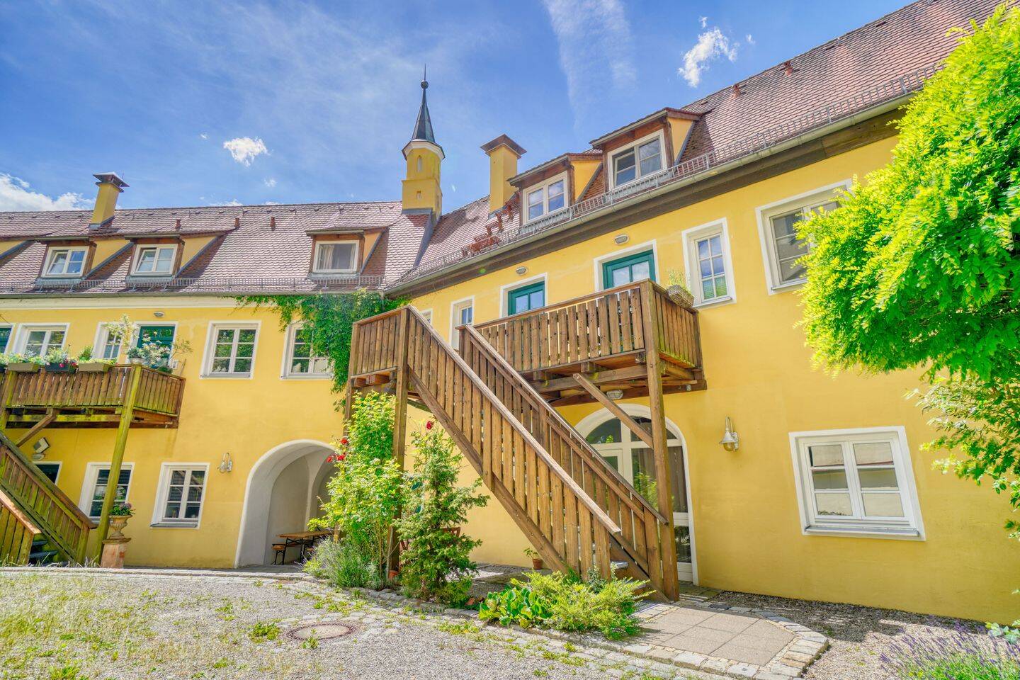 Exklusives Wohnen im Schloß Erolzheim