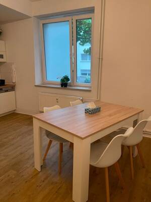 ** Modernisierte 2-Zi-Wohnung mit großzügigem Grundriss in beliebter Lage von Essen-Holsterhasen ** – 45147 Essen – Vorschaubild 6