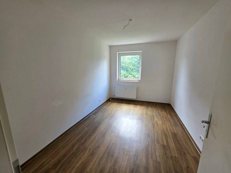 Kleine 3-Zimmer-Wohnung in Düsseldorf-Hassels – Düsseldorf – Vorschaubild 2