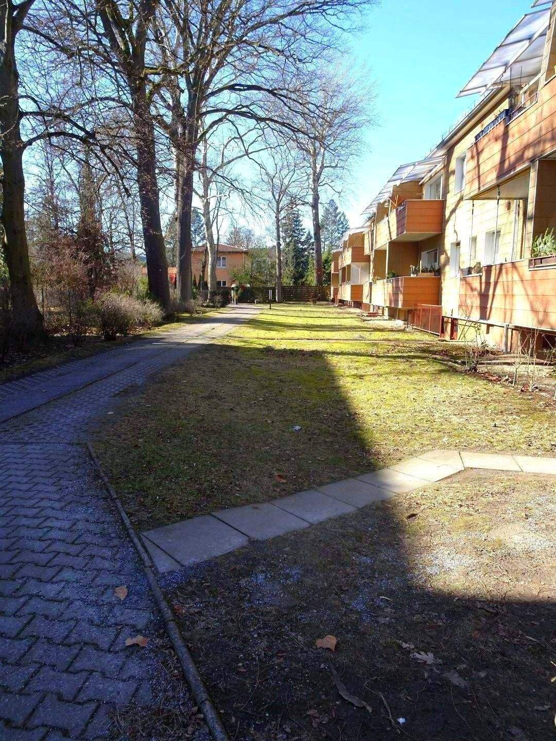 DG in Steglitz/Lankwitz: Kauf einfach gemacht: besichtigen, kaufen und einziehen :)) – Berlin – Vorschaubild 3
