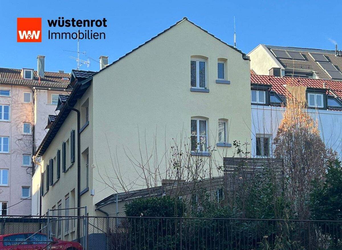 Dreistöckiges Hinterhaus im begehrten Stuttgarter Westen - Wohnen, Arbeiten, Kreativität – 70176 Stuttgart – Bild 1 von 9