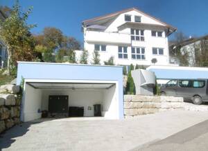 Möbliert, Aussicht aus Terrassenwohnung mit Bürobereich – 73655 Plüderhausen – Vorschaubild 3