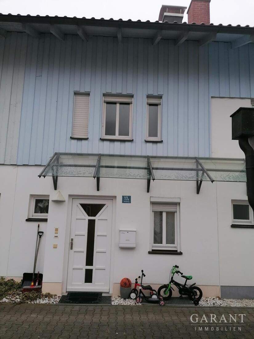 Viel Platz in einem sehr gepflegten Reihenmittelhaus! – Grafenau – Bild 1 von 7