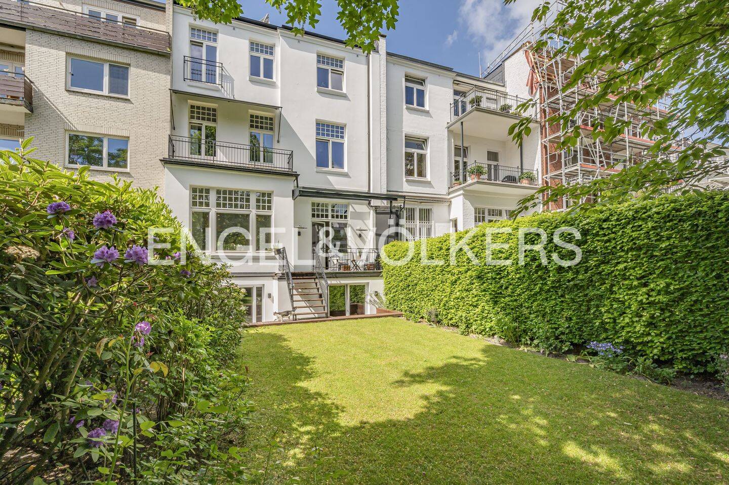 Eine Villa. Drei Wohnungen. Unzählige Möglichkeiten. – Hamburg – Bild 1 von 5