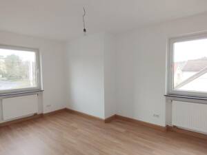 Wü.-Heidingsfeld - straßenbahnnah - ANFRAGEN NUR per Mail! – 97084 Würzburg – Vorschaubild 3