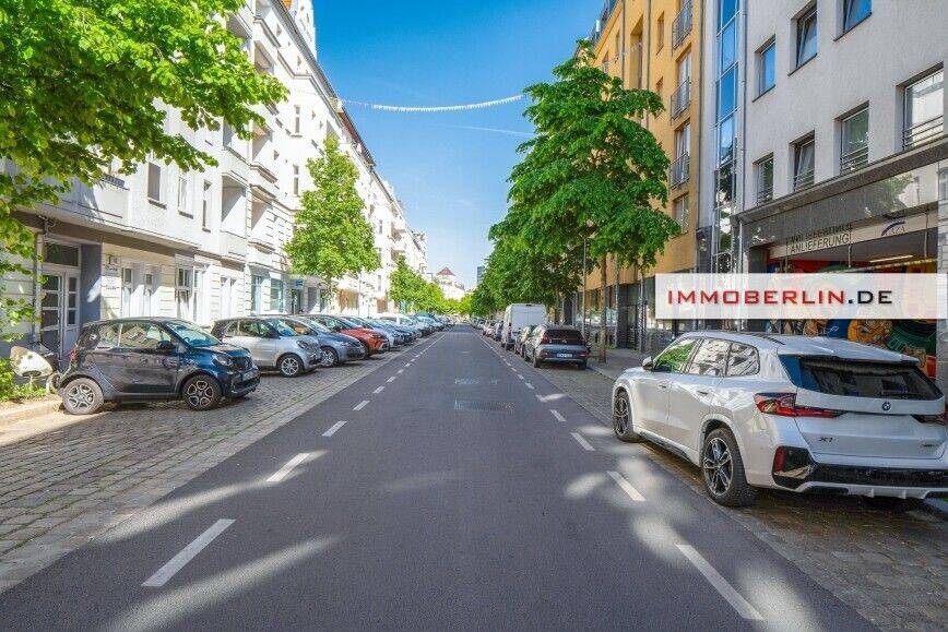 IMMOBERLIN.DE - Behagliche Altbauwohnung mit ruhigem Balkon in schöner Kiezlage – Berlin – Vorschaubild 3