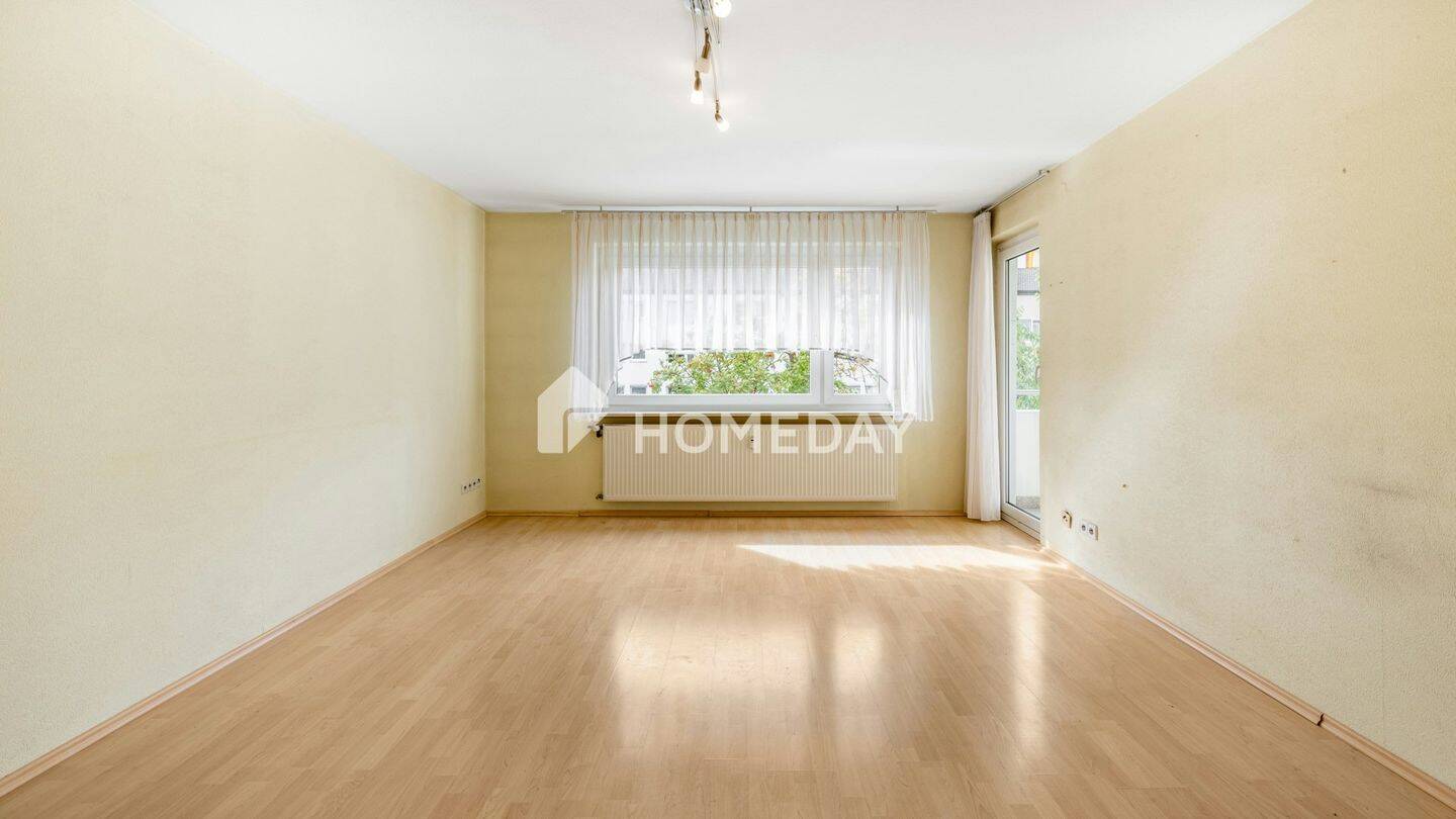 Helle 3-Zimmer-Wohnung mit Loggia und Einbauküche in gepflegtem Mehrfamilienhaus – Metzingen – Vorschaubild 2