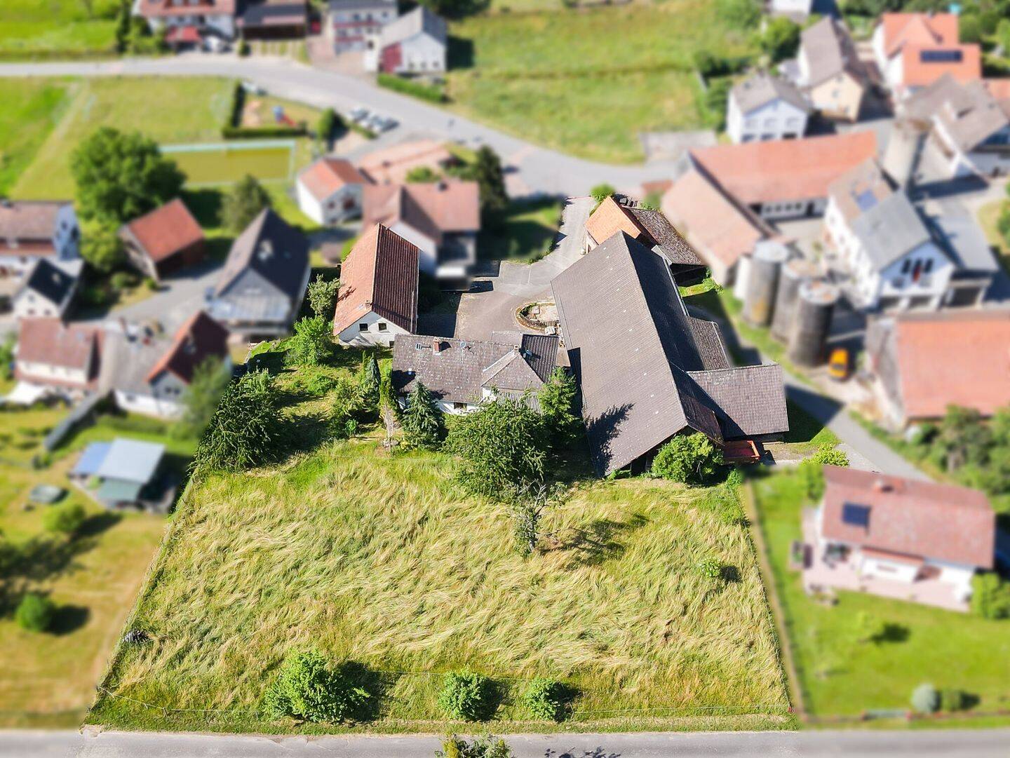 Einmalige Chance: Hofreite mit Nebengebäuden & Stallungen am Ortsrand in unmittelbarer Naturnähe! – Erbach – Vorschaubild 3