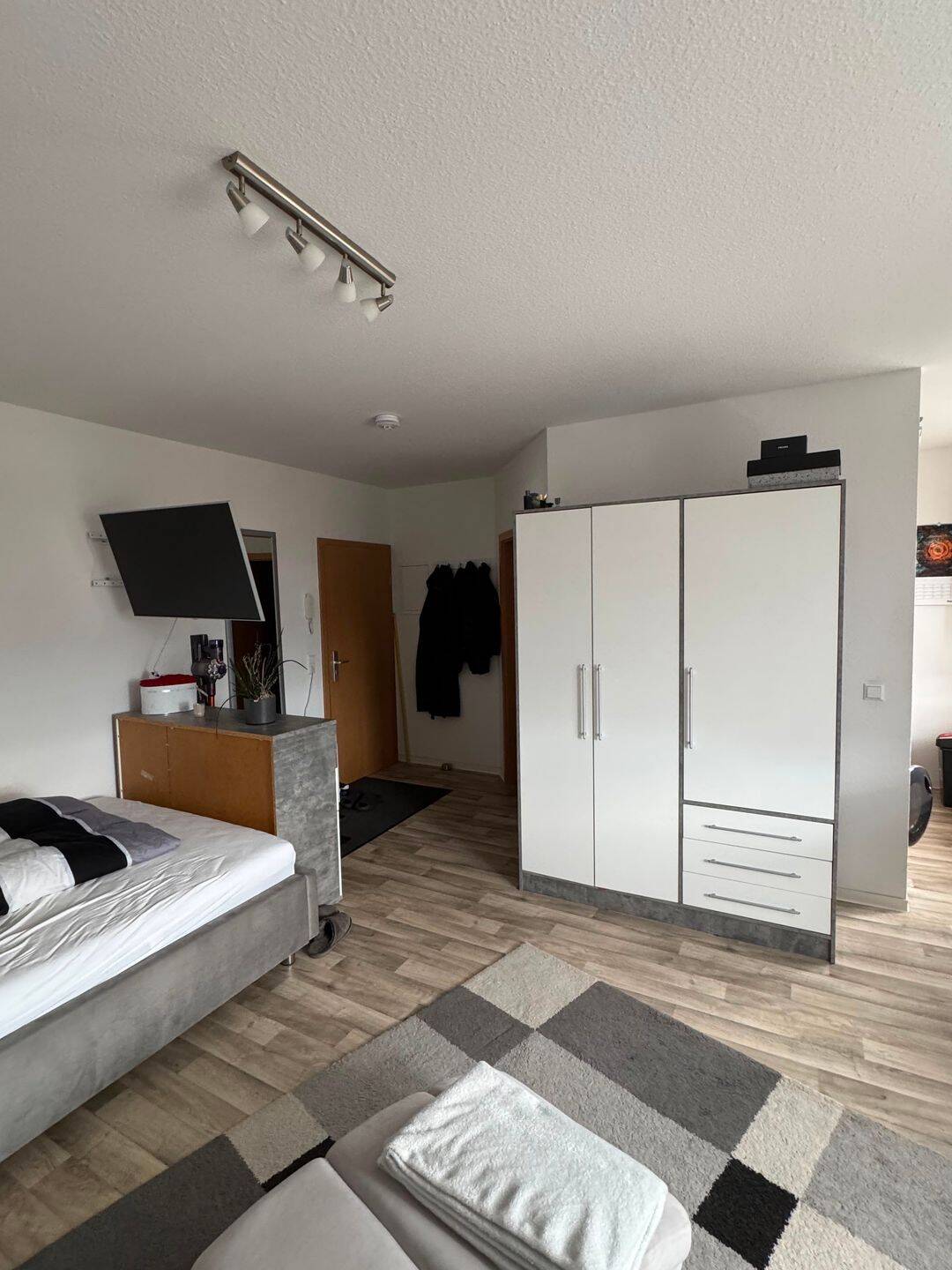 Apartment mit Küchenzeile, uninah – Chemnitz – Vorschaubild 6