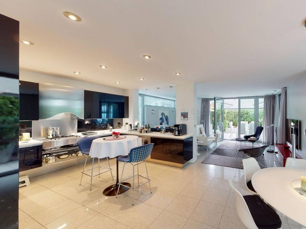 Zeitlose Luxusvilla - Architektur, die Maßstäbe setzt – 81247 München – Bild 1 von 9
