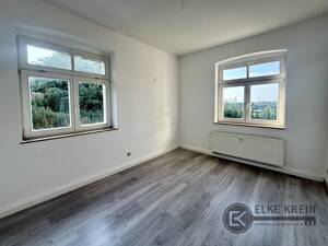 Helle, sanierte 5-Raum-Wohnung in ruhiger Wohnlage mit Stellplatz und Gemeinschaftsgarten – 9599 Freiberg – Vorschaubild 4