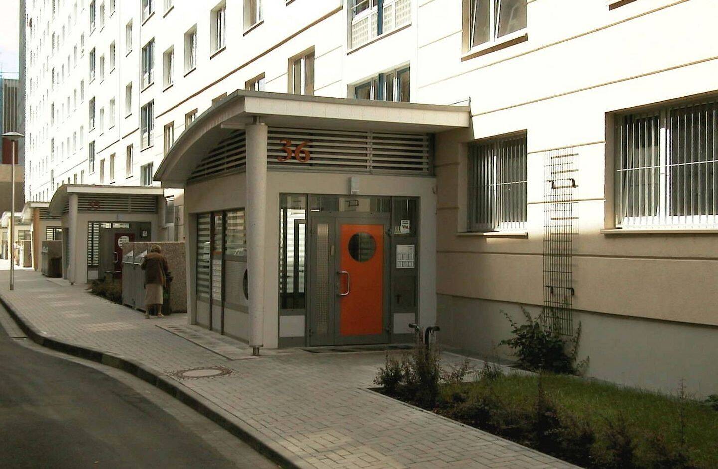 *Sanierte Wohnung mit Balkon gesucht?* – Magdeburg – Vorschaubild 8