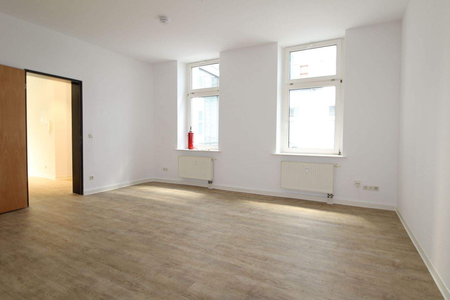 Frisch renovierte 4-Zimmer-Wohnung im Herzen von Magdeburg! ++ WG-geeignet ++ – Magdeburg – Vorschaubild 8