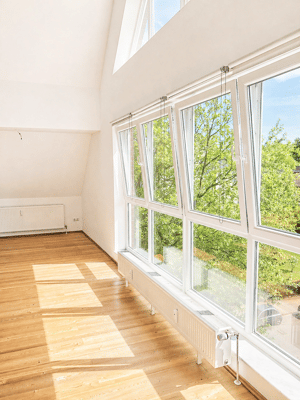 Exklusive "Penthouse" Wohnung mit großer Glasfront, Parkett und Balkon – 22523 Hamburg – Vorschaubild 3