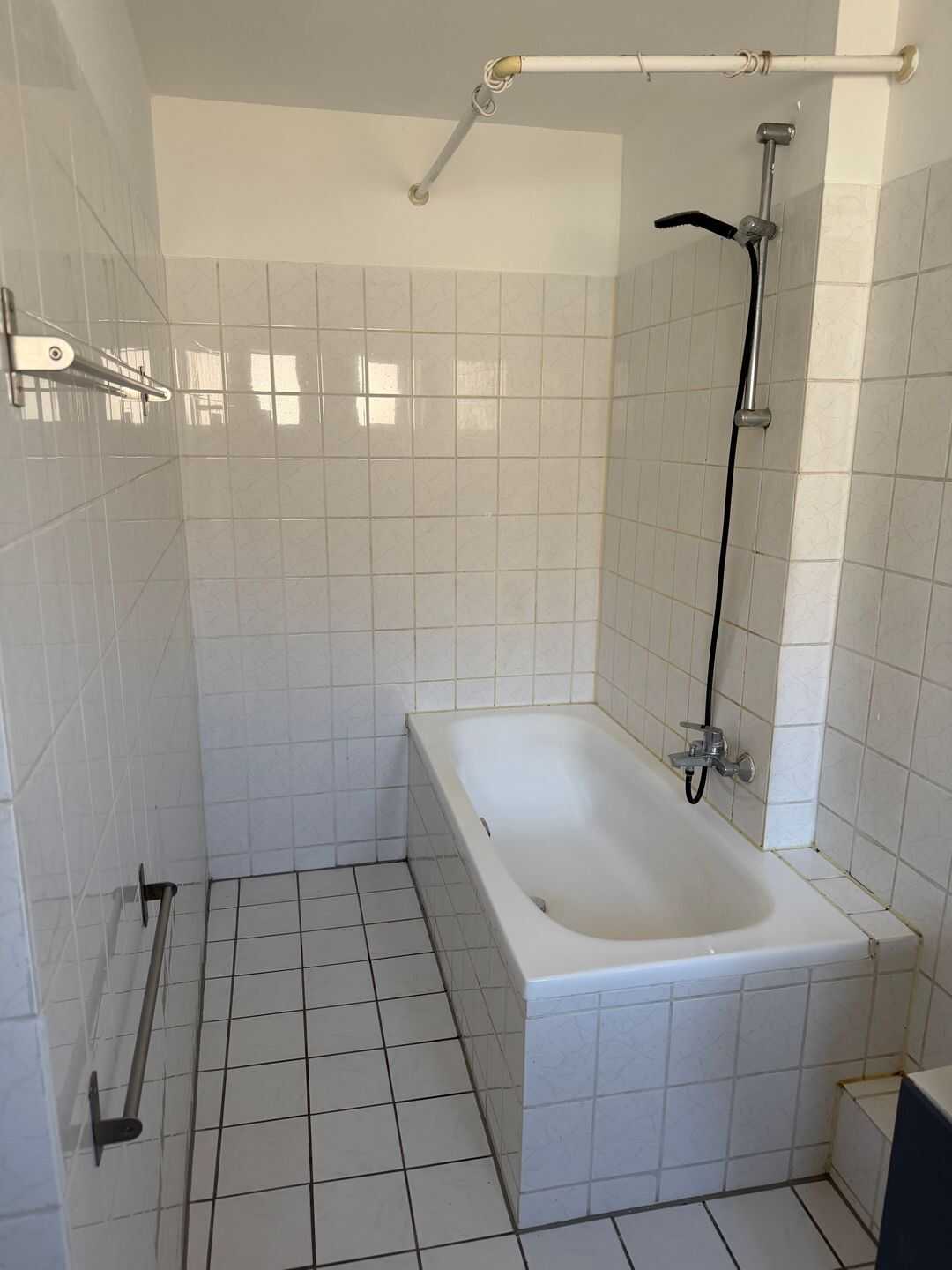 4-Zimmer-Dachgeschosswohnung in zentraler Lage von Köln (Altstadt & Neustadt-Süd) – Köln – Vorschaubild 2