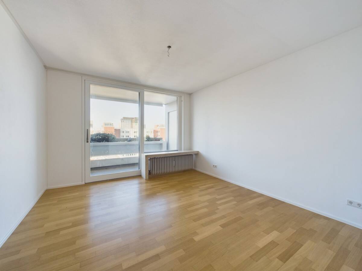 verfügbar ab 01.08.2026 - schöne 3 Zimmer Wohnung mit 2 Balkonen und Alpenblick I EBK I TG I – München – Vorschaubild 7