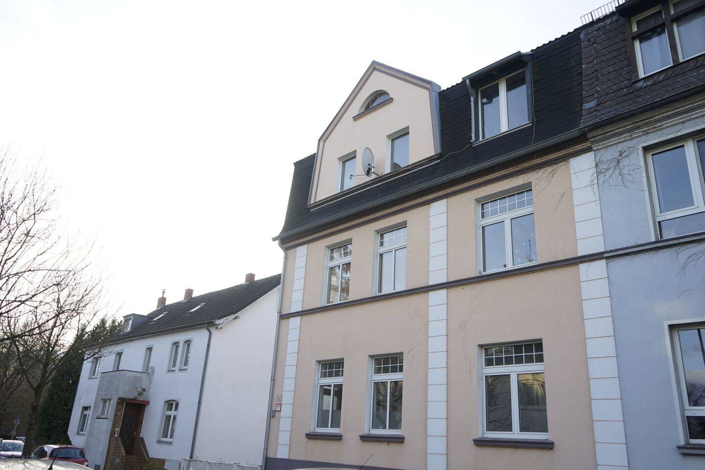 Schönes 3-Familienhaus am Benrather Forst