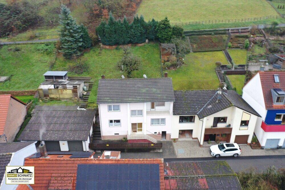 Charmantes Wohnhaus mit drei Garagen und Gestaltungsspielraum – Lützelbach – Vorschaubild 4