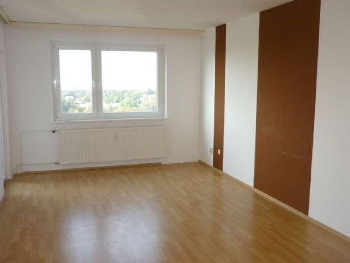 Uetersen Zentrum 3,5 Zimmer  Küche, Wannenbad, Balkon, Aufzug, Stellplatz