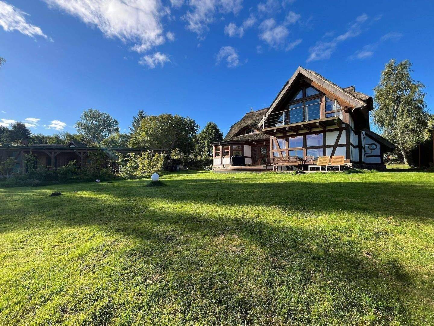 Haus am See! Niedrigenergie 28,77 Kwh, Haus Reet Fachwerk + Ferienhaus am Jasmunder Bodden auf der Insel Rügen – Buschvitz – Vorschaubild 2