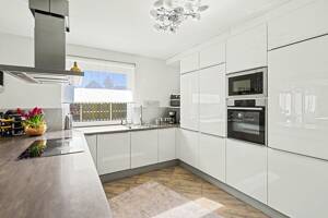 Exklusives Wohnhaus mit gewerblicher Nutzungsmöglichkeit in HH-Sasel – 22393 Hamburg – Vorschaubild 6