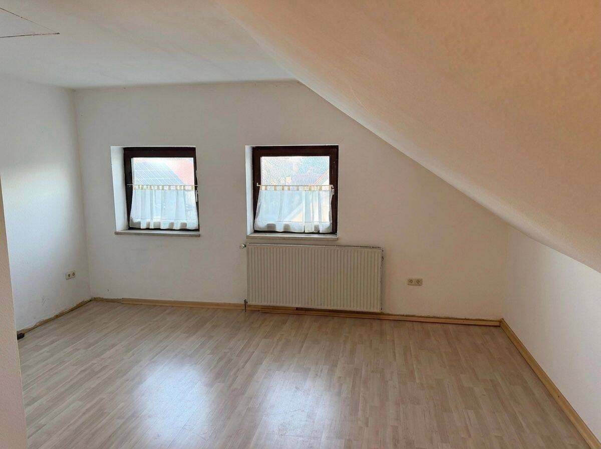 Großzügiges Reihenendhaus mit 5 Zimmern und viel Potenzial – Allershausen – Vorschaubild 9