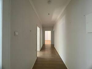 Oberkassel Großzügige 2-Zimmer-Wohnung mit Balkon – 40545 Düsseldorf – Vorschaubild 2