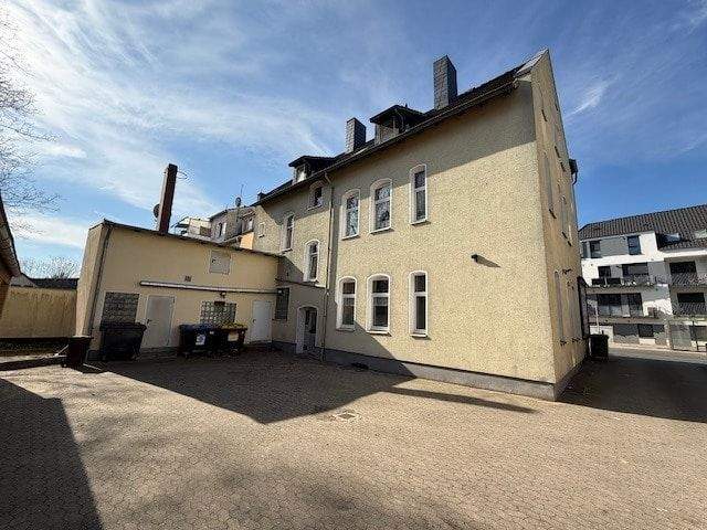 Solide Anlage mit Wohnungen , Gewerbe und Garagen – Hannover – Vorschaubild 2
