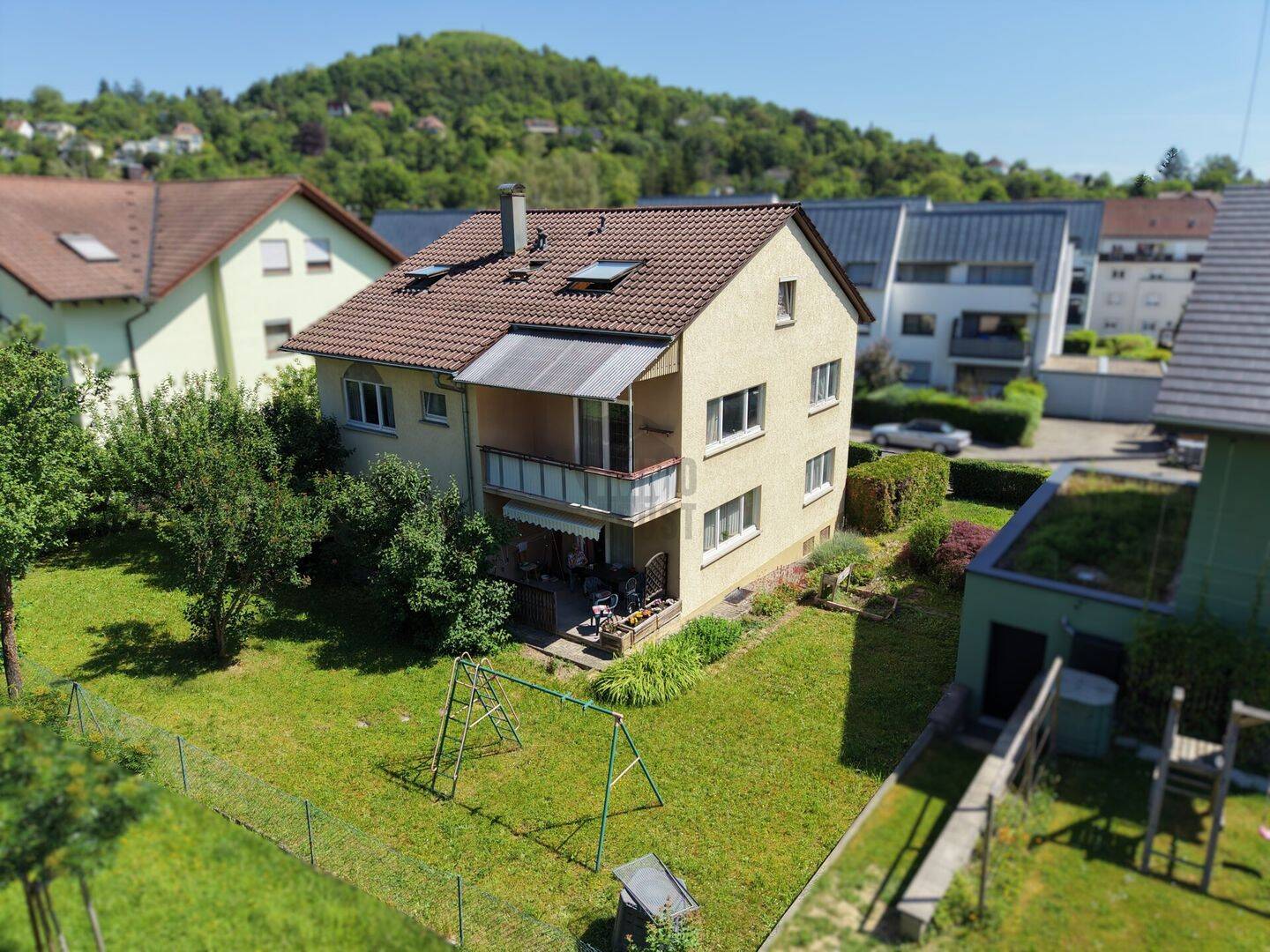 DREIFAMILIENHAUS IN RUHIGER LAGE VON PFORZHEIM BRÖTZINGEN: TOP-LAGE, GARTEN & ENTWICKLUNGSCHANCE! – Pforzheim – Vorschaubild 2