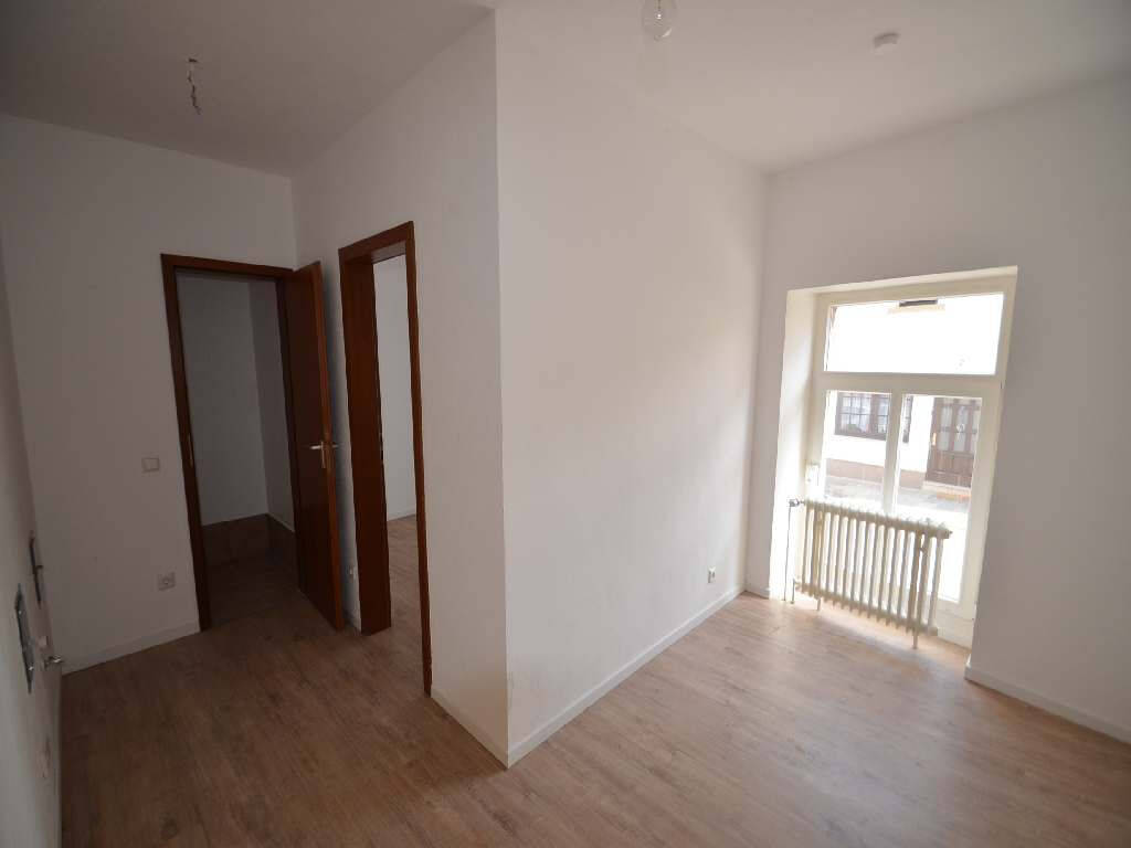 MFH in Merzig Stadt am Kirchplatz - mit Bürofl./Ladenfl. und 2 Wohnungen zu verkaufen – Merzig – Vorschaubild 8