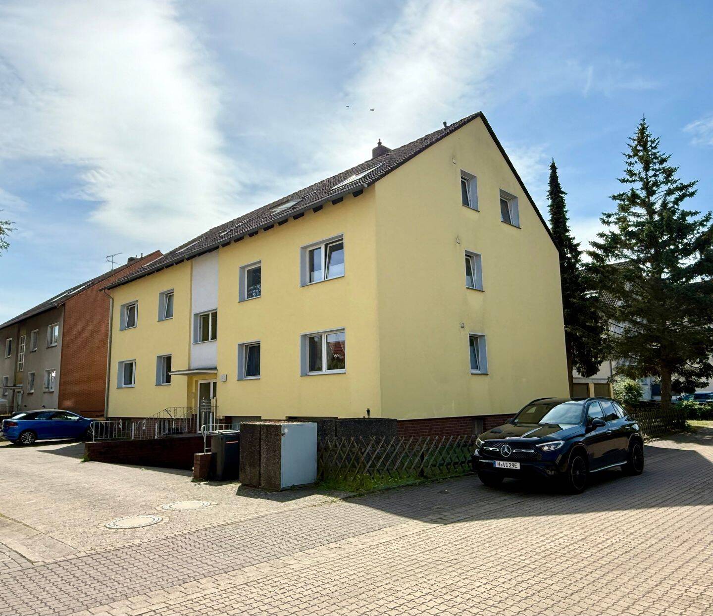 Energetisch saniertes und voll vermietetes 8-Familienhaus in guter Wohnlage in Garbsen - Altgarbsen