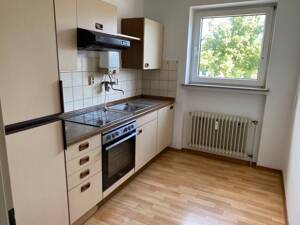 Schöne helle renovierte 2 Zi.-Wohnung, Südbalkon, gutes Mieterumfeld, nähe Mercedes – 28309 Bremen – Vorschaubild 4