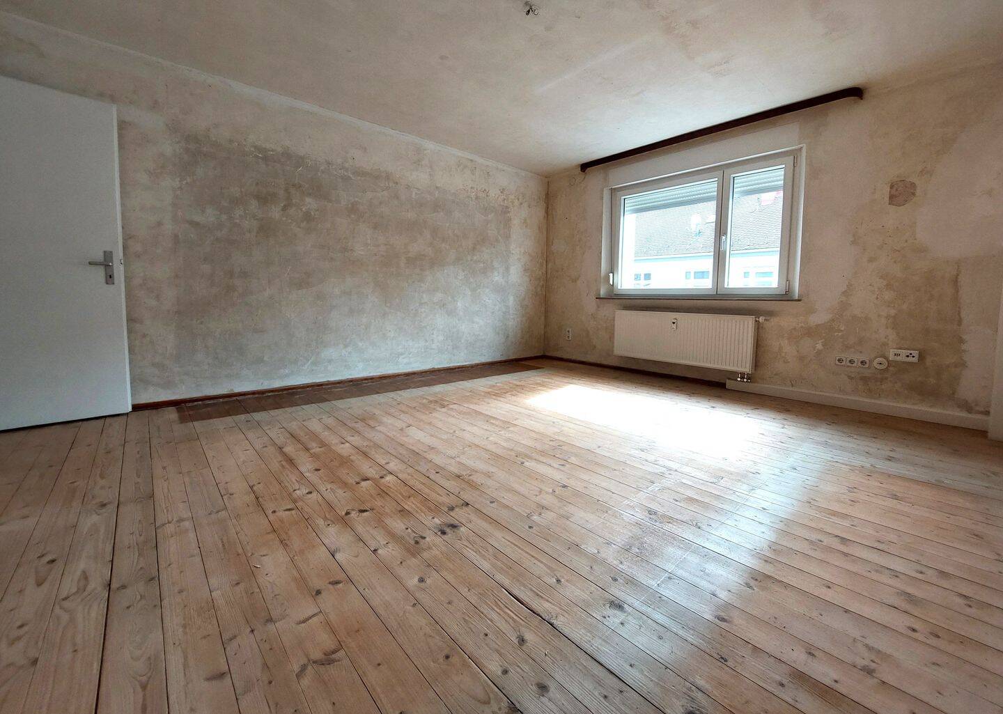 Charmante 2-Zimmer-Wohnung mit Balkon und Entwicklungspotenzial – Nürnberg – Vorschaubild 5